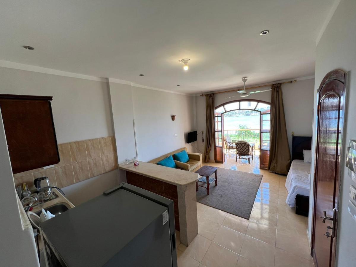 Ferienwohnung Luxor Plaza House Exterior foto