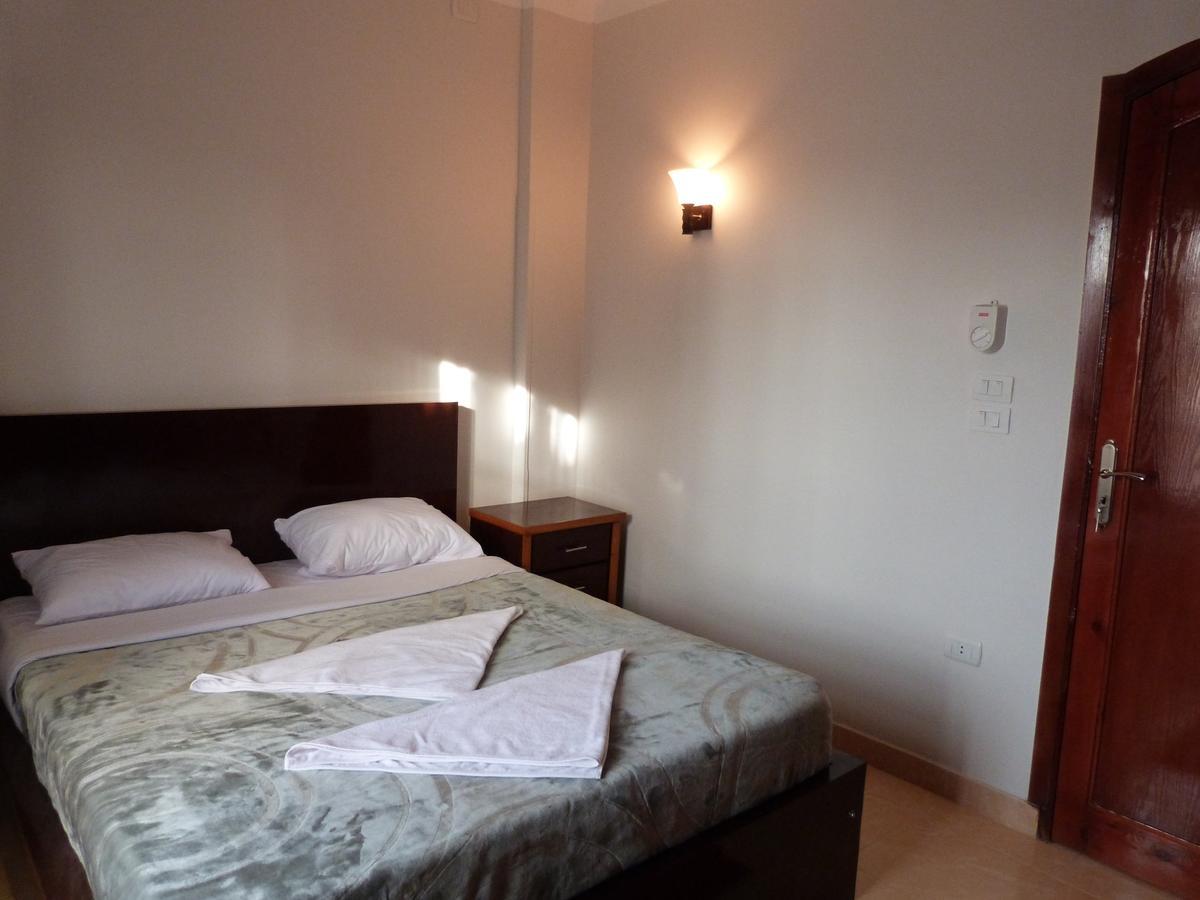 Ferienwohnung Luxor Plaza House Exterior foto